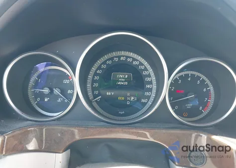 2014 Mercedes-Benz E 350 z USA, uszkodzony, nr VIN WDDHF5KB8EA825109